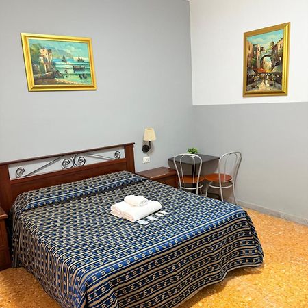 Vertex Suite Rome Luaran gambar