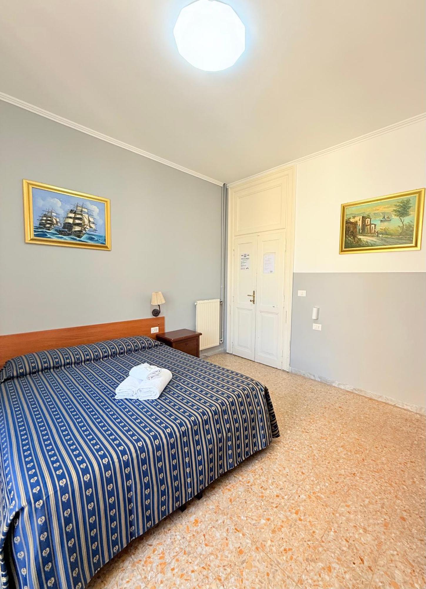 Vertex Suite Rome Luaran gambar